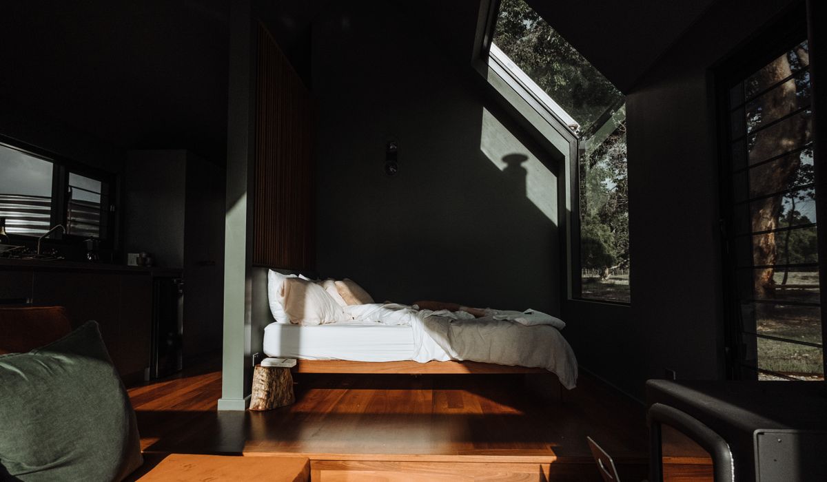 Choosing Paint Colours for North-Facing Cottage Windows